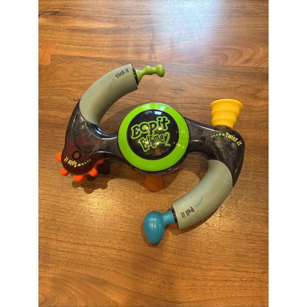 WORKING Bop It Extreme 2 No Battery Cover Toy Mattel Clear Grey Simon Says Game
